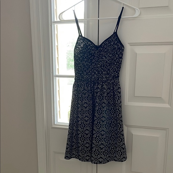 Black & White Patterned Dress - Picture 1 of 7